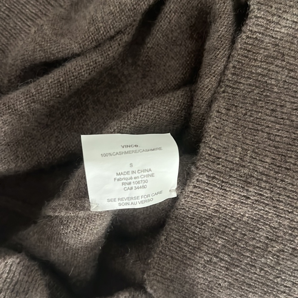 Vince Cashmere V-Neck Weekend Sweater - Picture 7 of 8